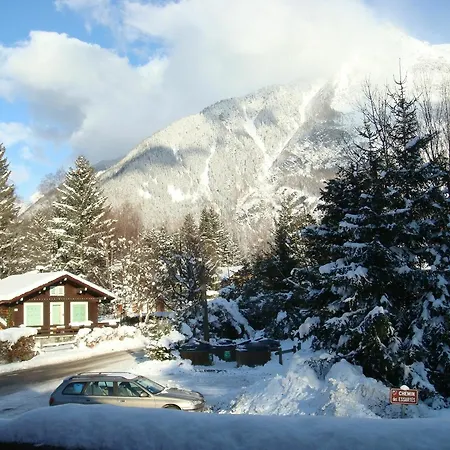 With 3 Bedrooms In Chamonix-mont-blanc, With Wonderful Mountain 2* Chamonix